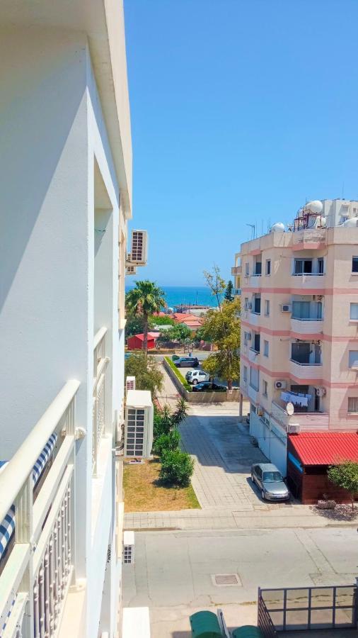 Luxury Private Rooms -Sea View, Netflix, Gym- 5 Min From Beach! - Private Room In Shared Apartment Larnaca Dış mekan fotoğraf